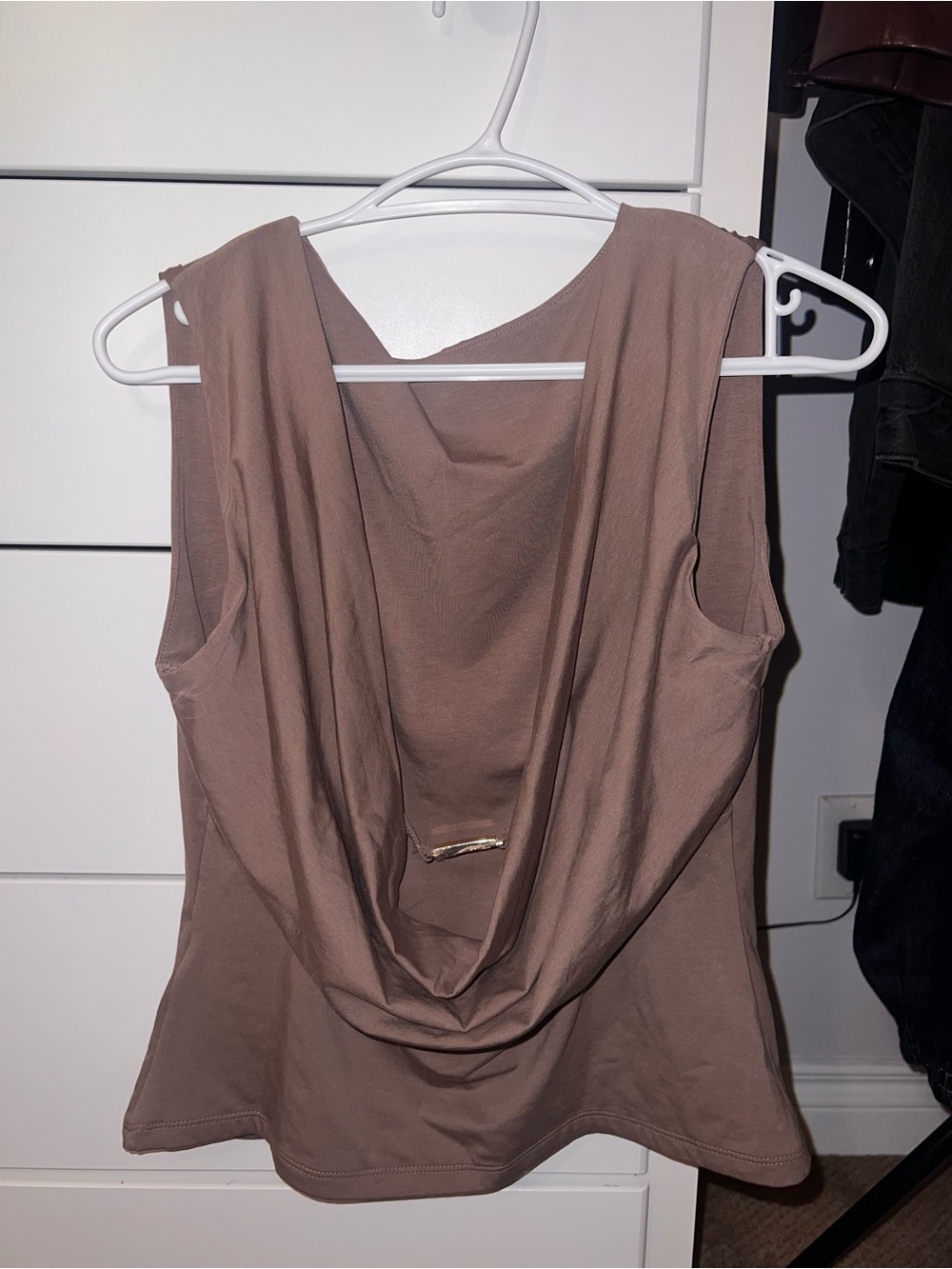Abercrombie & Fitch Draped Back Sleeveless Top - Taupe